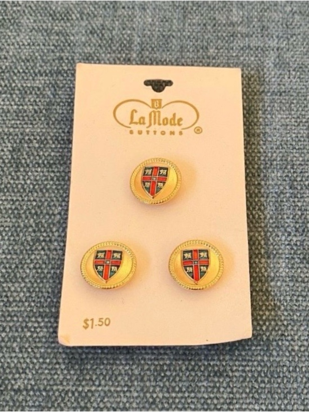 New La Mode Buttons